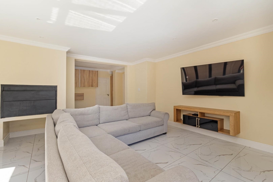 4 Bedroom Property for Sale in Milnerton Western Cape